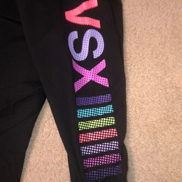 Victoria secret workout legging capri’s 💪🏽 - Picture 2 of 4